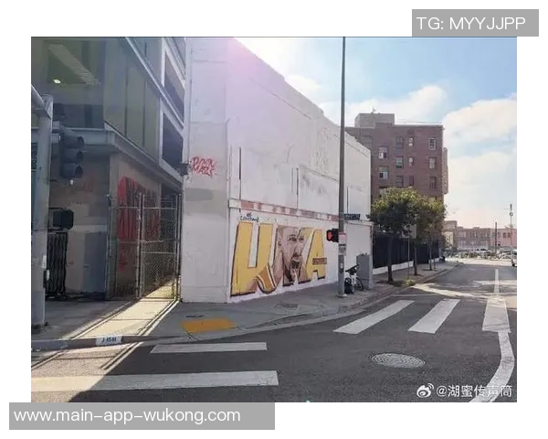 洛杉矶街头艺术家为东契奇创作新壁画宣告卢卡时代的到来